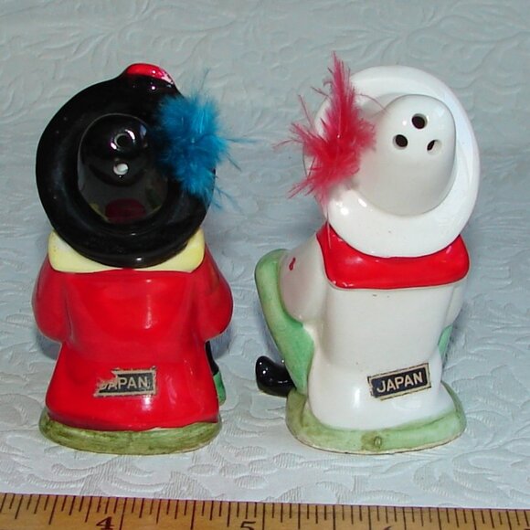 Vtg Elves Salt & Pepper SHAKER SET, Victoria Ceramics, Japan Figural Elf Feather - Picture 3 of 9